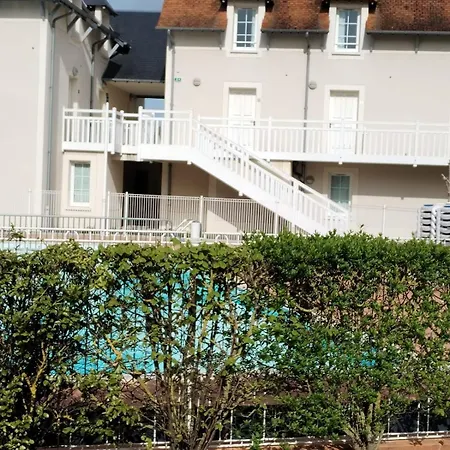 Le Lys Au Fil De L'o
